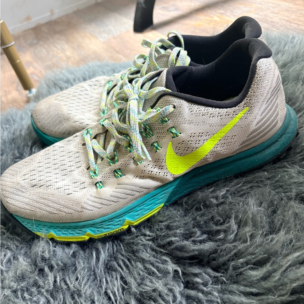 Nike Women's Athletic Shoes - Grey and Neon Green